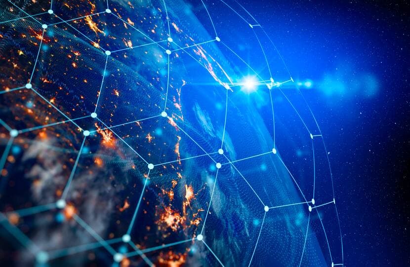 2025MidyearOutlook_FI 2025MidyearOutlook_FI