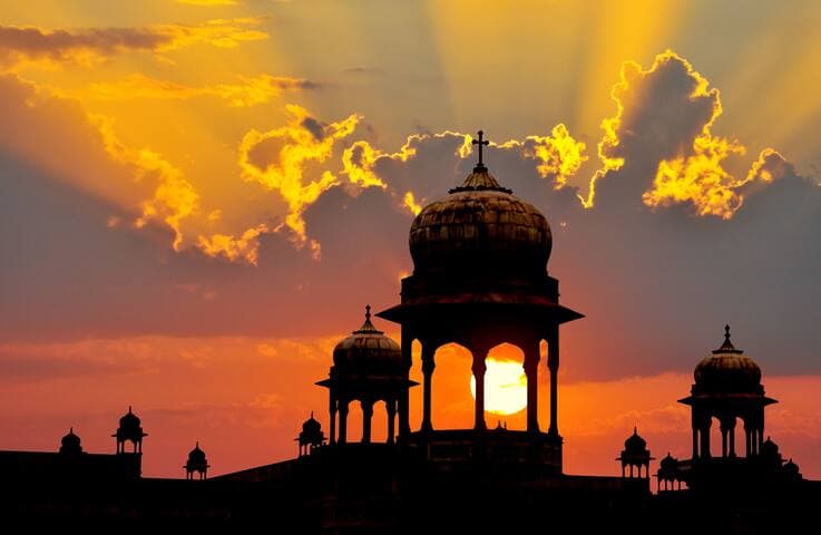 Indias Stock Market Surge Highlights Long-Term Opportunities India’s Stock Market Surge Highlights Long-Term Opportunities