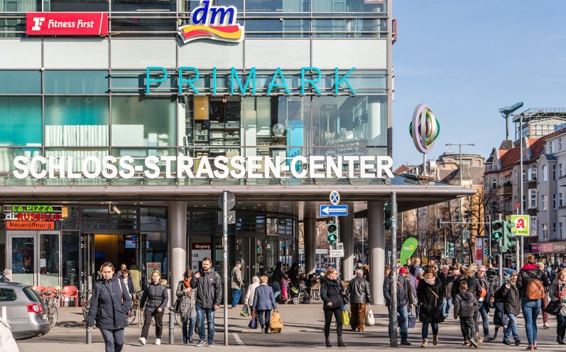 Schloss-Strassen-Center Retail